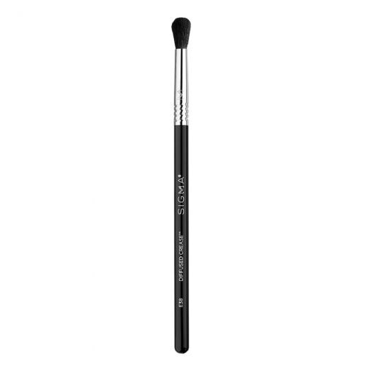 E38 Diffused Crease™ Brush