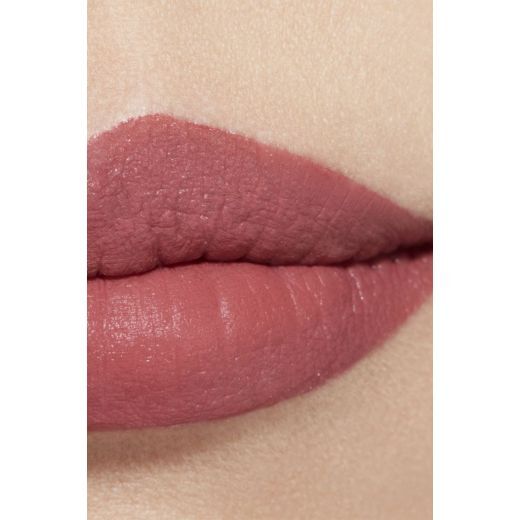 ROUGE ALLURE VELVET NR. 63 - ESSENTIELLE