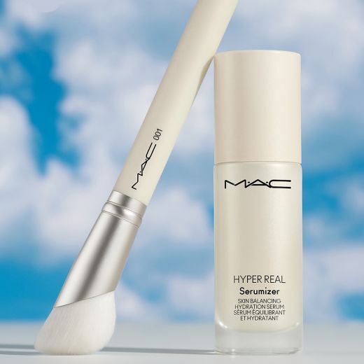 Hyper Real 001 Serum + Moisturizer Brush 