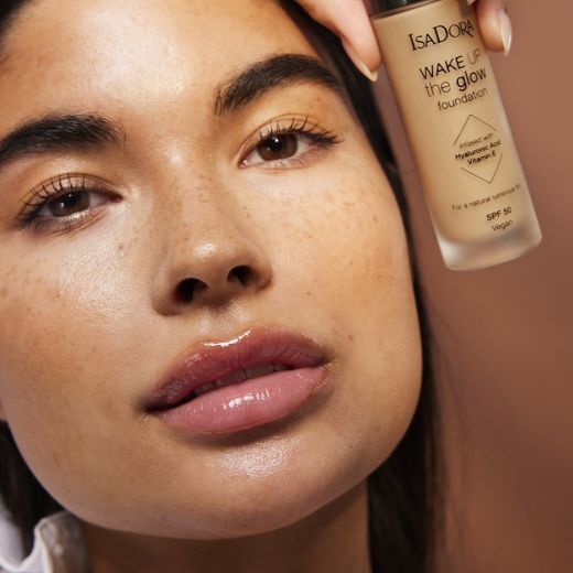 Wake Up the Glow Foundation SPF50