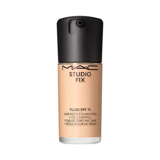 Studio Fix Fluid SPF15 24HR Matte Foundation + Oil Control