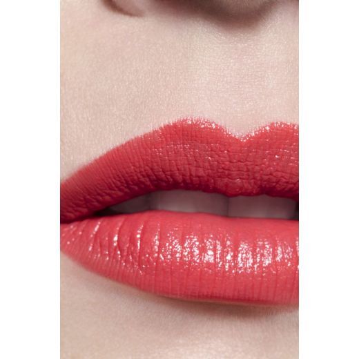 ROUGE ALLURE NR. 152 - INSAISISSABLE