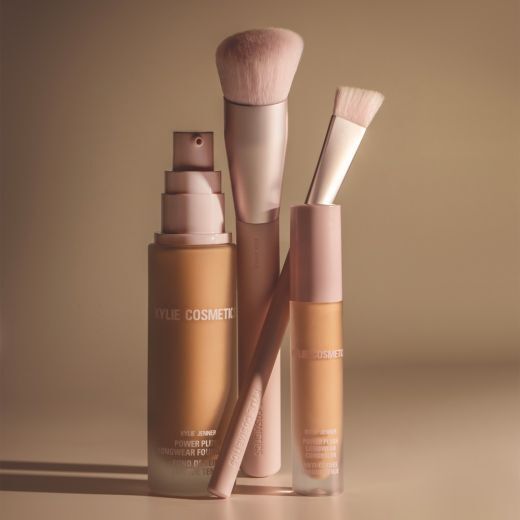 Power Plush Longwear Foundation