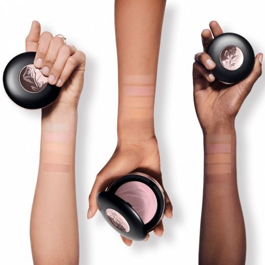 „Lancôme Teint Idôle Ultra Wear“ odą puoselėjanti fiksuojamoji pudra