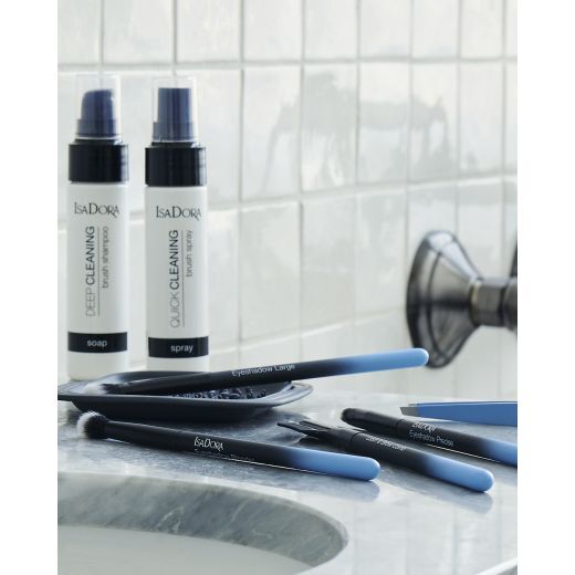 Quick-Cleaning Brush Spray 