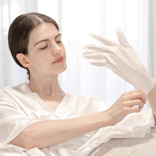 Caviar Extract Hand Mask
