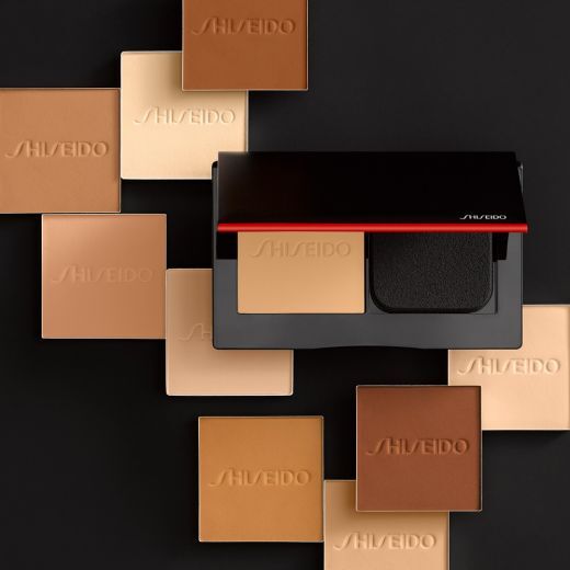 SHISEIDO Synchro Skin Self-Refreshing Custom Finish Powder Foundation Prie odos prisitaikantis kompaktinis makiažo pagrindas