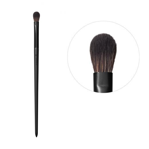 V205 Flat Domed Eyeshadow Brush