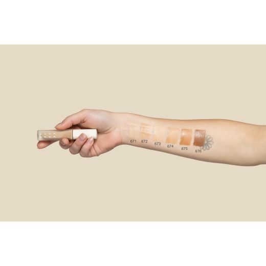Liquid Mineral Concealer With Caffeine