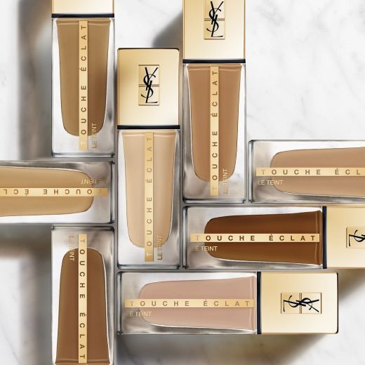 YVES SAINT LAURENT Touche Eclat Le Teint Foundation SPF22 Skystas makiažo pagrindas