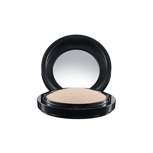 MAC Mineralize Skinfinish Natural Kompaktinė pudra su kaitintais mineralais