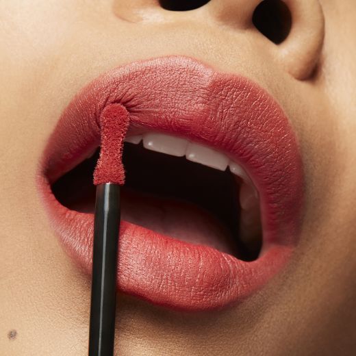 MAC Powder Kiss Liquid Lipcolour Chili Skysti lūpų dažai