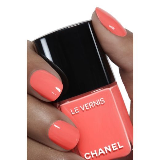 LE VERNIS NR. 121 PREMIÈRE DAME