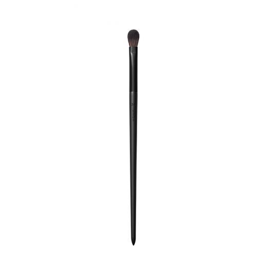 V205 Flat Domed Eyeshadow Brush