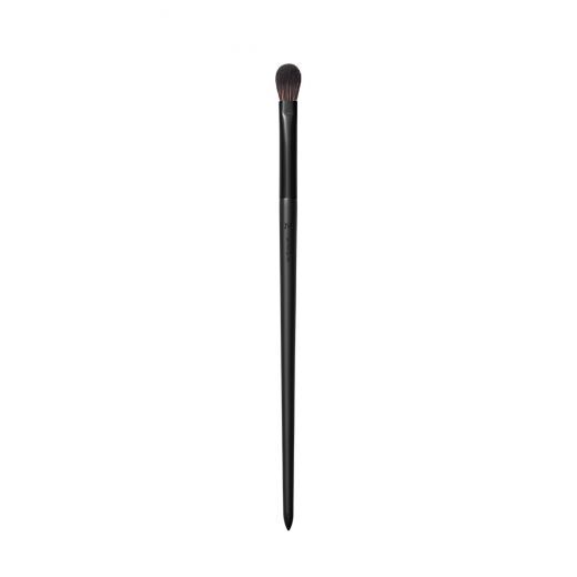 V205 Flat Domed Eyeshadow Brush