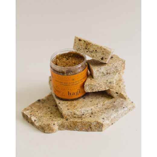 Natural Scrub with Nutmeg and Cinnamon