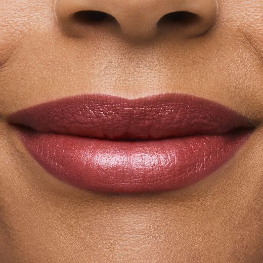 ESTÉE LAUDER Pure Color Hi-Lustre Lipstick Kreminio efekto lūpų dažai