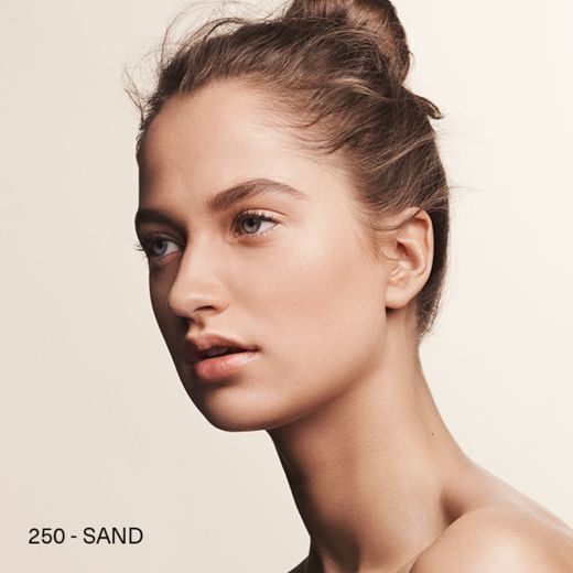 The Soft Fluid Long Wear Foundation SPF 20