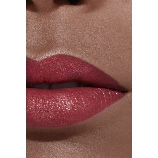 ROUGE ALLURE NR. 135 - ÉNIGMATIQUE